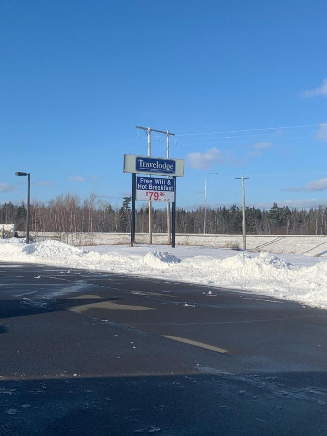 Travelodge By Wyndham Fredericton Buitenkant foto